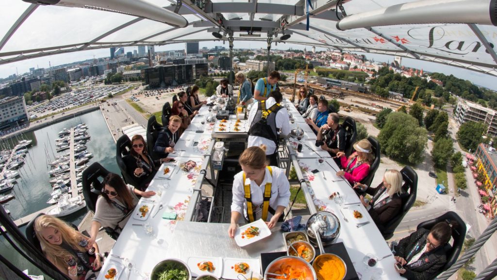 Enjoy Dinner in the Sky in This Most Spectacular ...