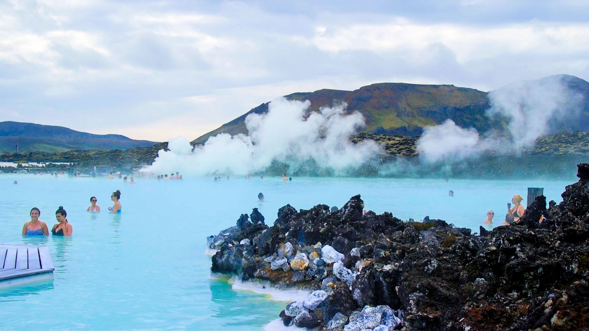 Что можно не брать в исландию. Голубая Лагуна Исландия. Блю Лагун Исландия. Голубая Лагуна Рейкьявик. Исландия горячие источники голубая Лагуна.