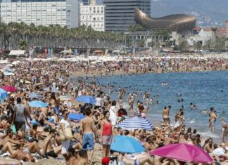 17 Places Telling Tourists to Stay Home In the World