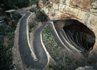 21 Of The Planet’s Riskiest Roads That People Drive Daily (And More)