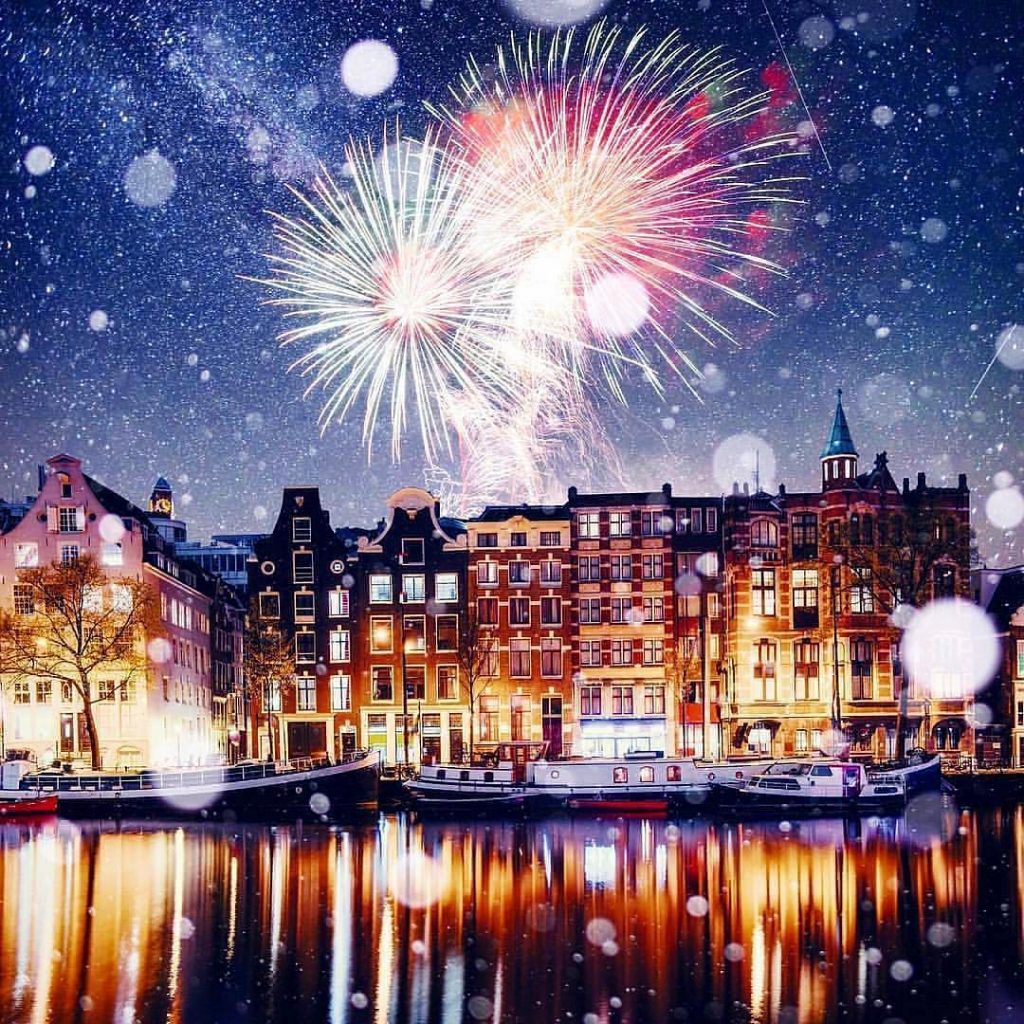 The Best Places To Spend New Year S Eve In Paris Gambaran