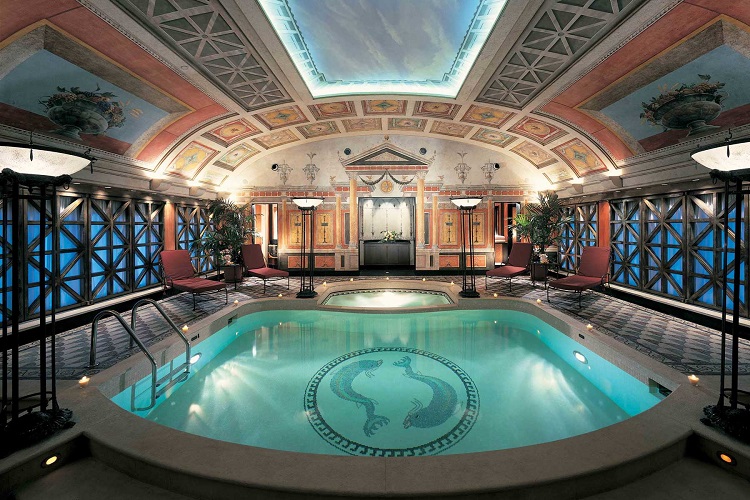 room with private pool in ecr