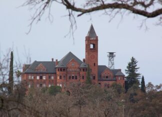 20 Of The Creepiest Places In California in California